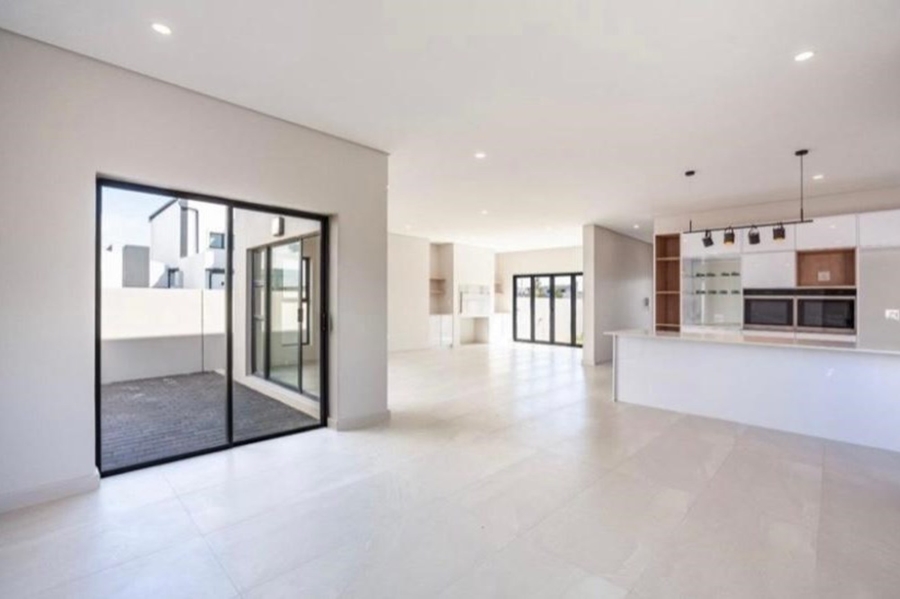 4 Bedroom Property for Sale in Sandown Western Cape